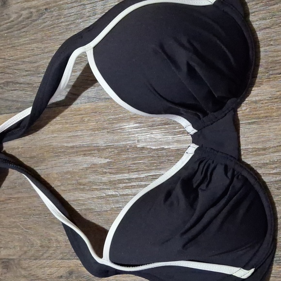 New Tommy Bahama Island Cays Cabana Underwire Halter Bikini Top. - Picture 12 of 13